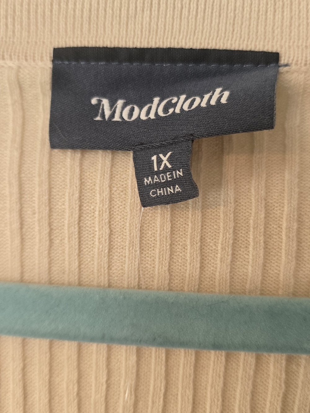 ModCloth Beige Ribbed Button-Front Cardigan - Picture 3 of 9